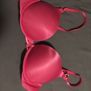 Victoria secret bombshell. 32 B.
